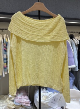 BD缤典65112设计感一字肩钩花针织衫女长袖百搭洋气白色毛衣春款