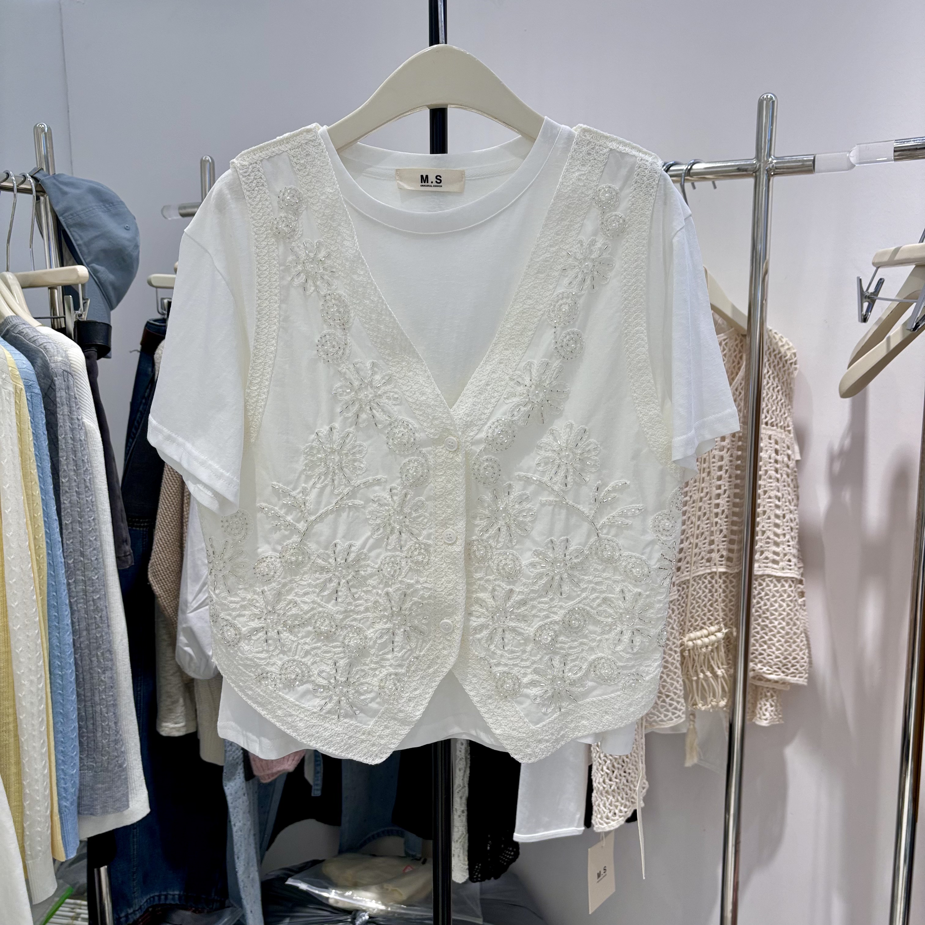 2026春季新款重工刺绣马甲背心女士宽松休闲圆领短袖t恤两件套