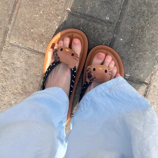 豹纹Kitty人字拖女夏外穿防滑防臭度假海边沙滩夹脚凉拖鞋高颜值