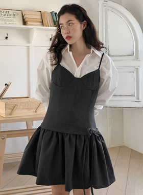 2024春夏begin~时尚简约个性设计A字型下摆打褶V领吊带连衣裙短款