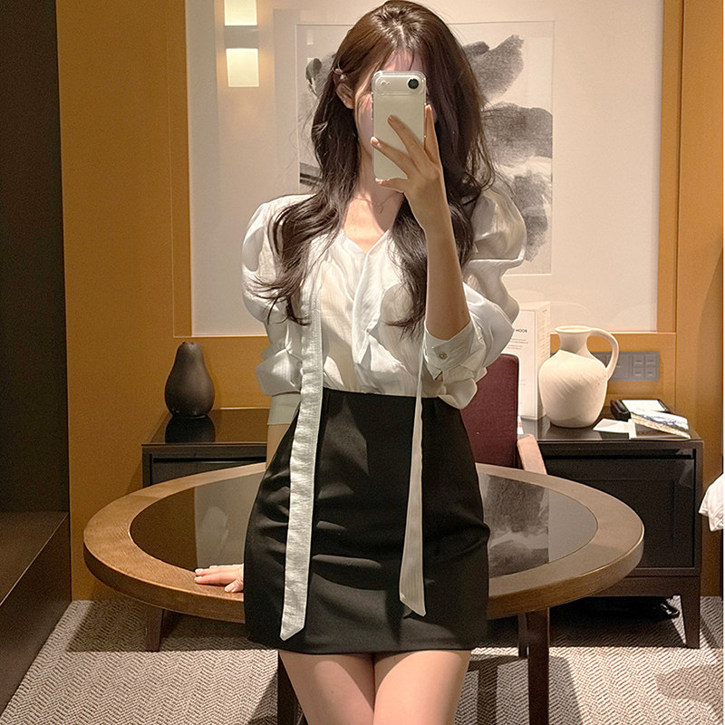 26春夏东大门时尚百搭简约V领花边系带条纹套头长袖宽松式女衬衫