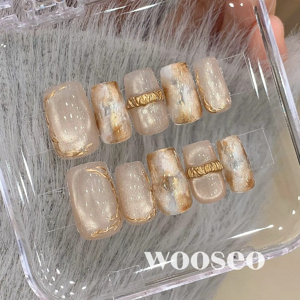 猫眼穿戴甲短款秋冬高级感手工显白指甲贴片2026新款过年穿戴美甲,彩妆/香水/美妆工具,穿戴甲/甲片,淘宝优惠券,粉丝福利购,淘宝优惠卷