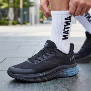 安踏旅步v2跑步鞋PG7减震男鞋冬季新款新年红色运动鞋男112615546