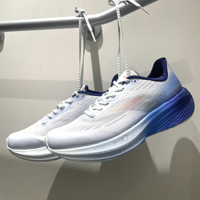 安踏二区心率80氮科技跑步鞋男