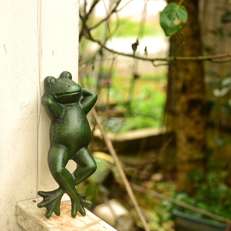铸铁懒青蛙动物摆件 躺者的青蛙花园装饰 园艺杂货欧式