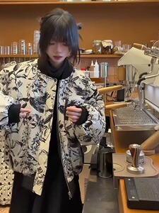 网图 褶皱肌理水墨花棉衣男女冬季双面穿棒球棉服外套m6024 p98图片