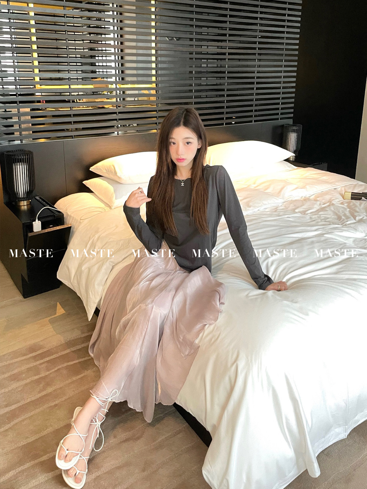 maste 无人区玫瑰 不乏味的小众设计感打底衫露背长袖t恤