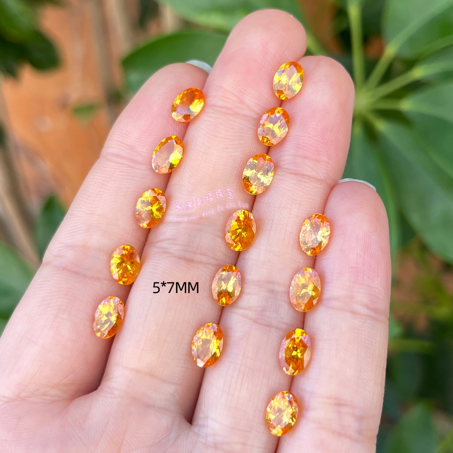 天然芬达石榴石裸石戒面 椭圆形5*7MM  汽水色芬达石榴石原石
