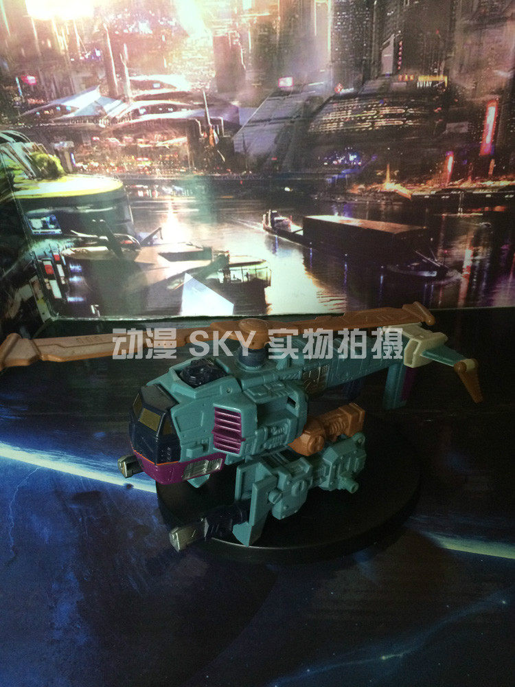 变形金刚 舰队系列(Armada) A版 天火 狂飙 尸体在类目 模玩/动漫/周边/cos/桌游, 高达/机甲模型/机器人/变形类, 变形金刚模型专区中 - 来自Buy2taobao.com提供专业的淘宝代购服务