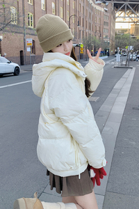 白色小个子羽绒服女2024冬季新款奶呼呼百搭加厚短款白鸭绒面包服图片
