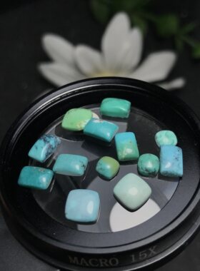 方形天然原矿低级别绿松石有注胶长方形裸石戒面不能配对随机发货