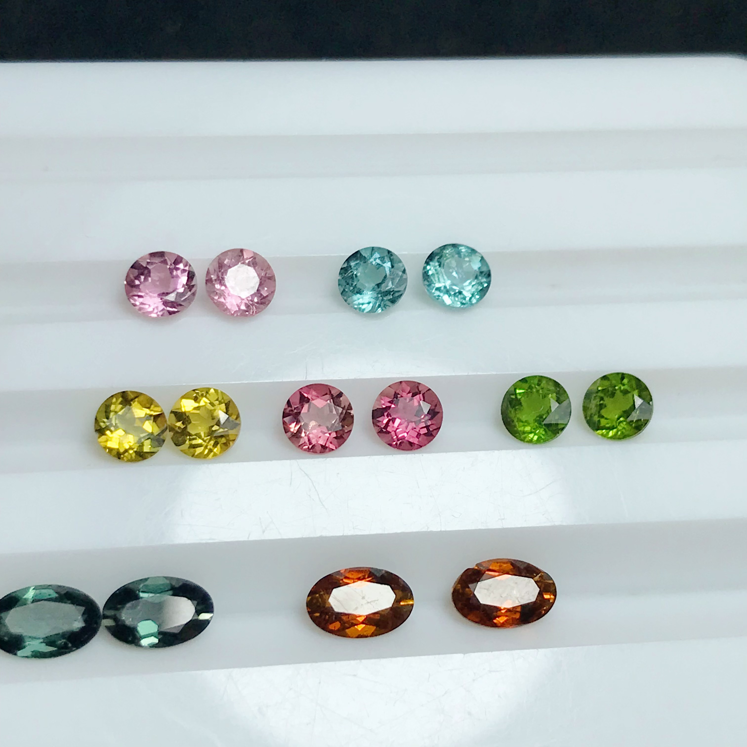 小尺寸碧玺耳钉料！天然巴西绿/红/黄碧玺裸石戒面椭圆形镶嵌耳饰