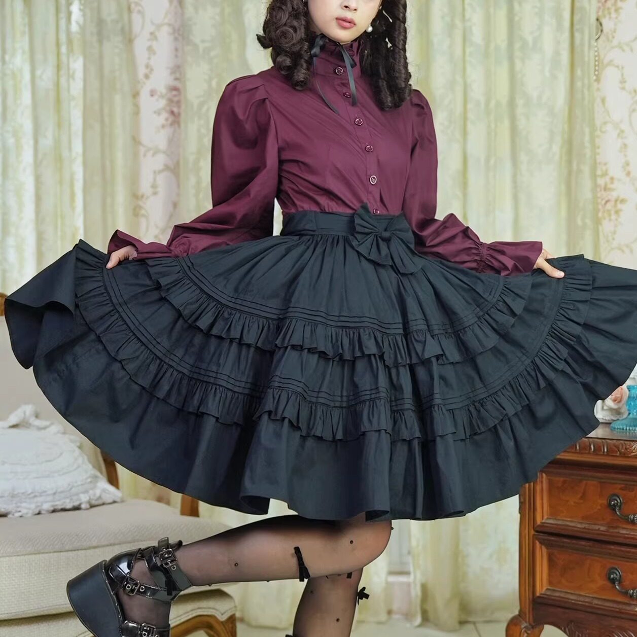 【Lace Garden】复古洋装品牌LOLITA黑多层荷叶边大摆蓬蓬伞裙SK