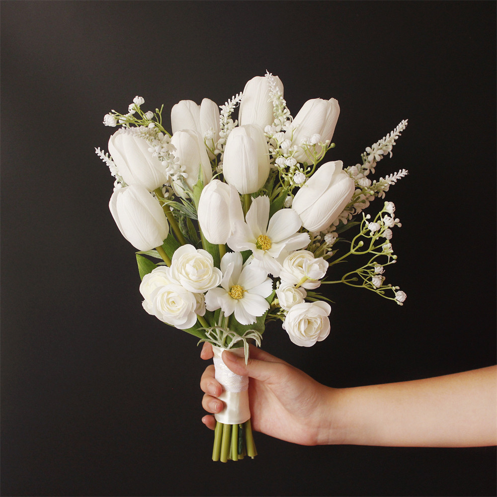 welove仿真花手感白色保湿郁金香结婚婚礼新娘手捧花领证拍照手捧