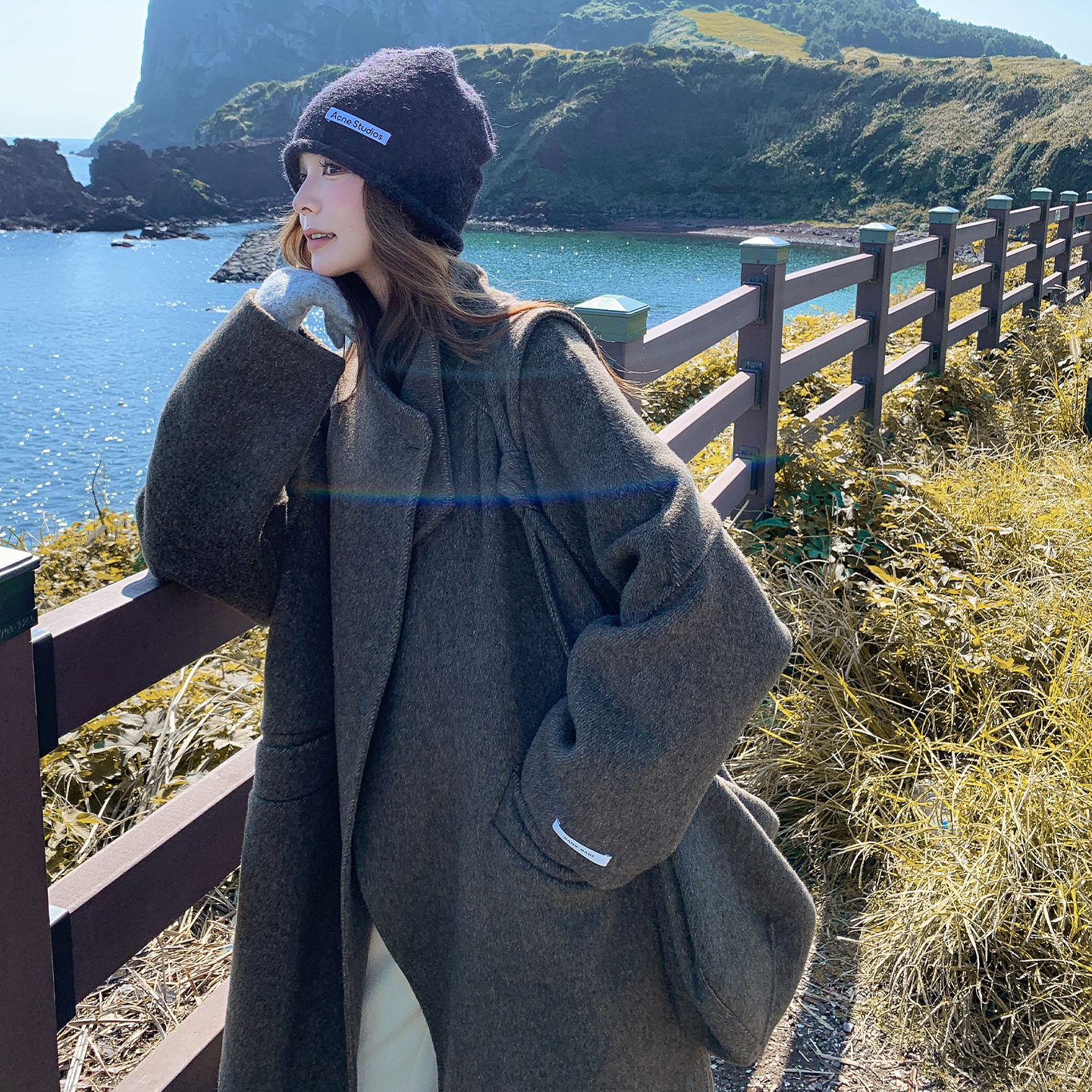 新款大货已出2B110-3722-P325-K478咸菜绿带包包大衣，女装毛呢外套，浙宝290A