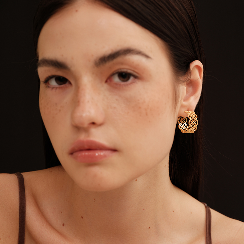 【CnHnOn脂肪商店】蕾丝镂空刺绣花纹雕刻网格法式精致耳圈耳环