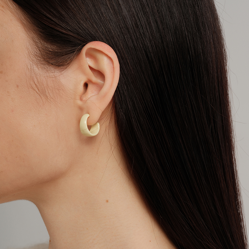 【CnHnOn脂肪商店】小众设计奶油色黄油滴釉珐琅质感简约耳圈耳环