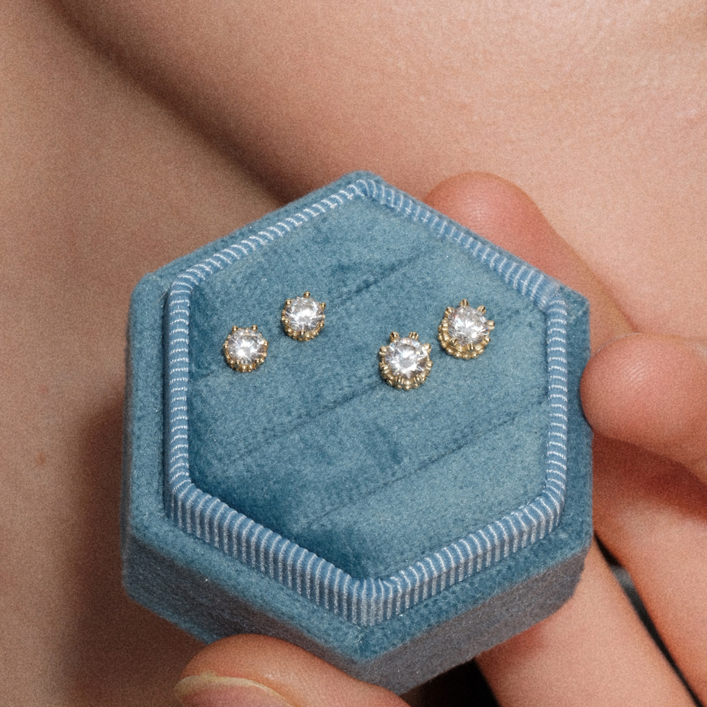 【CnHnOn脂肪商店】s925纯银复古法式宫廷皇冠爪镶钻锆石耳钉耳环