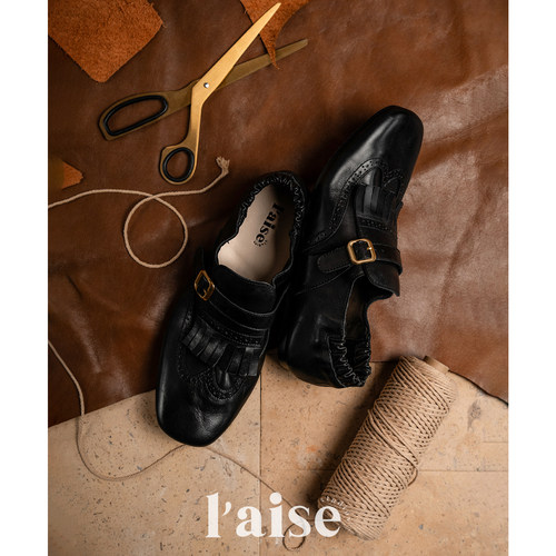 L'aise复古镂空平底单鞋乐福鞋