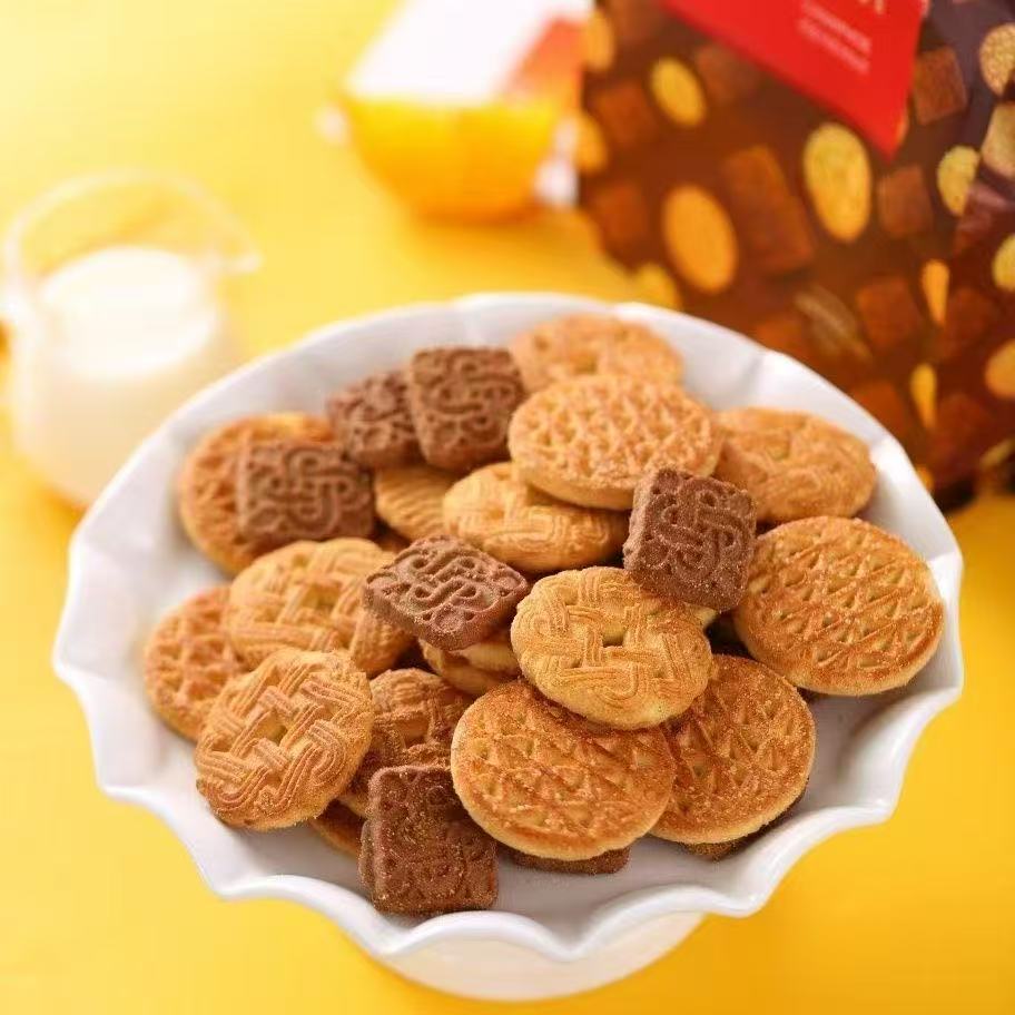 俄罗斯进口三合一蛋卷威化饼干可可奶油办公室休闲小吃零食品250g