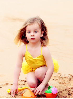 新款外贸 女童吊带连体泳衣4层纱裙防晒沙滩 黄色玫红粉色4-12岁