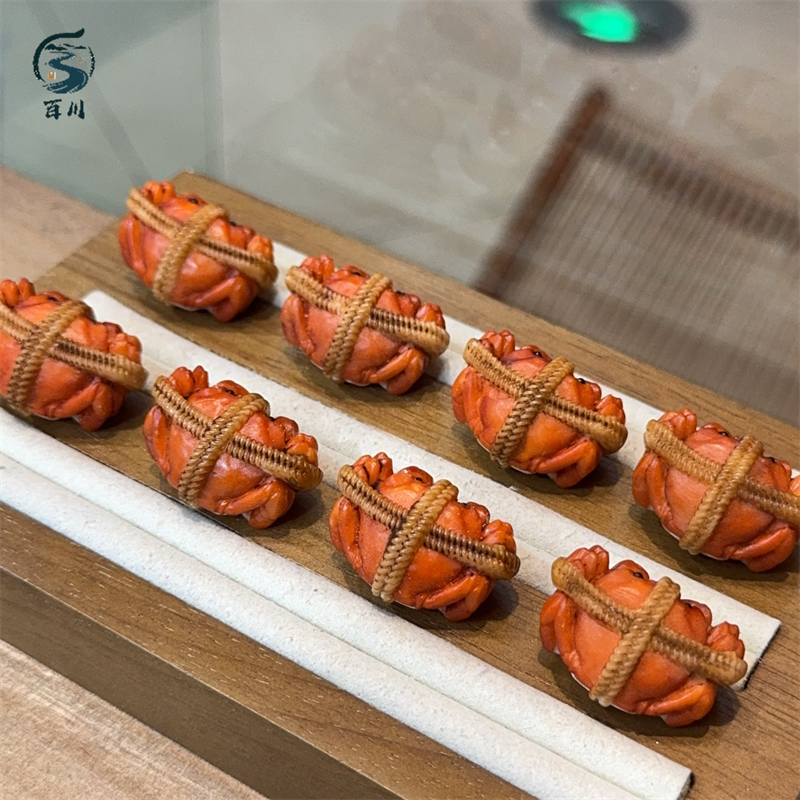 手工编织象牙果大闸蟹