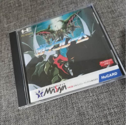 PCE中古良品的 正版卡带 游戏卡 不认识