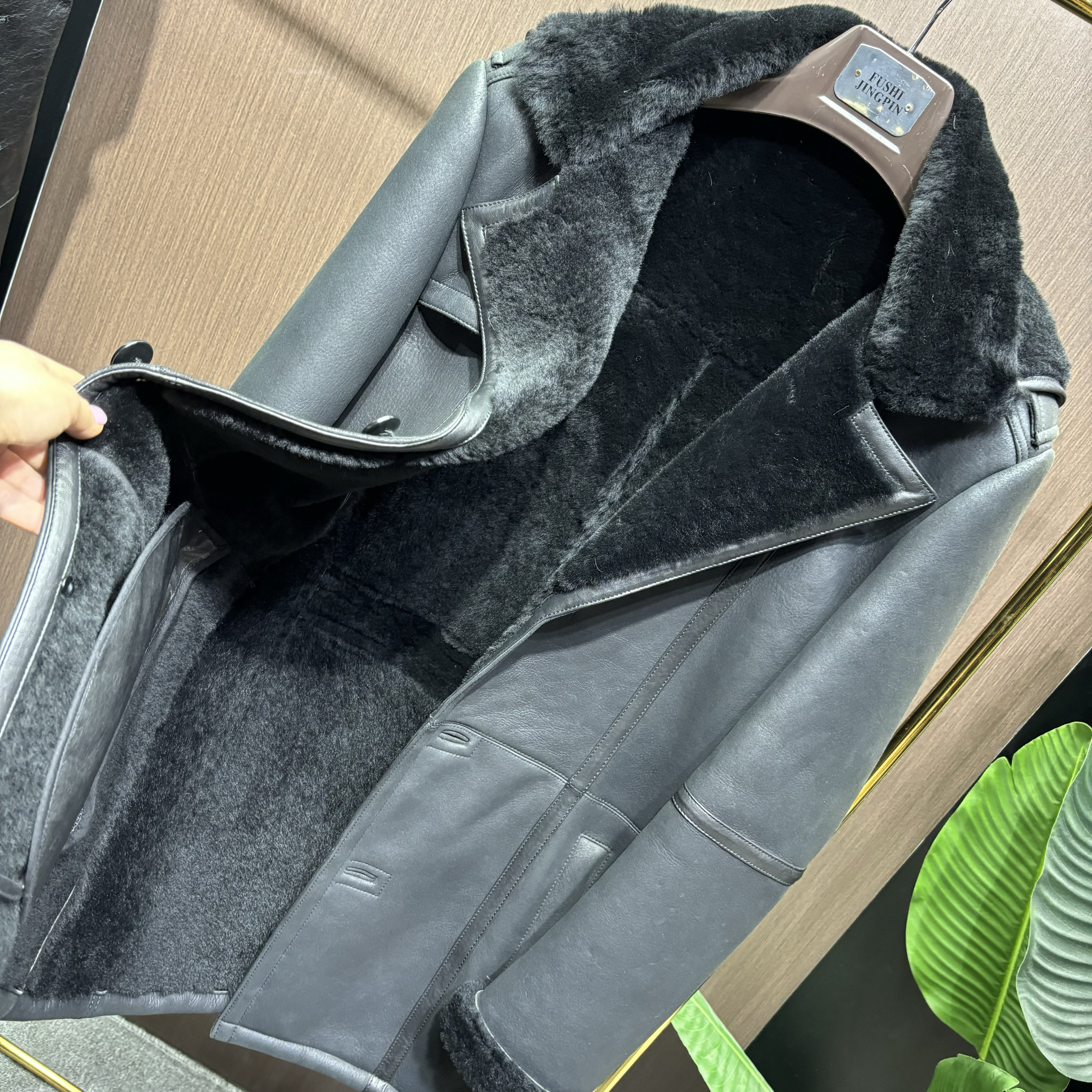 MENS ORIGINAL SHEEPSKIN AND FUR INTEGRATED LEATHER LEATHER JACKET MID-LENGTH WINTER SUIT LAPEL AND LARGE WINDBREAKER TO THICKEN AND KEEP WARM