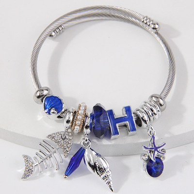 时尚简洁潘家百搭鱼骨海螺海星多元素挂坠女气质手镯0558