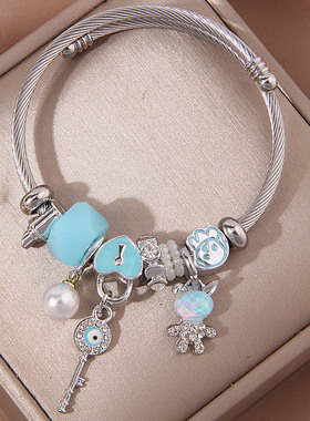 1个时尚闪钻钥匙 可爱小兔子坠多元素配饰潘DL简洁个性手镯1212