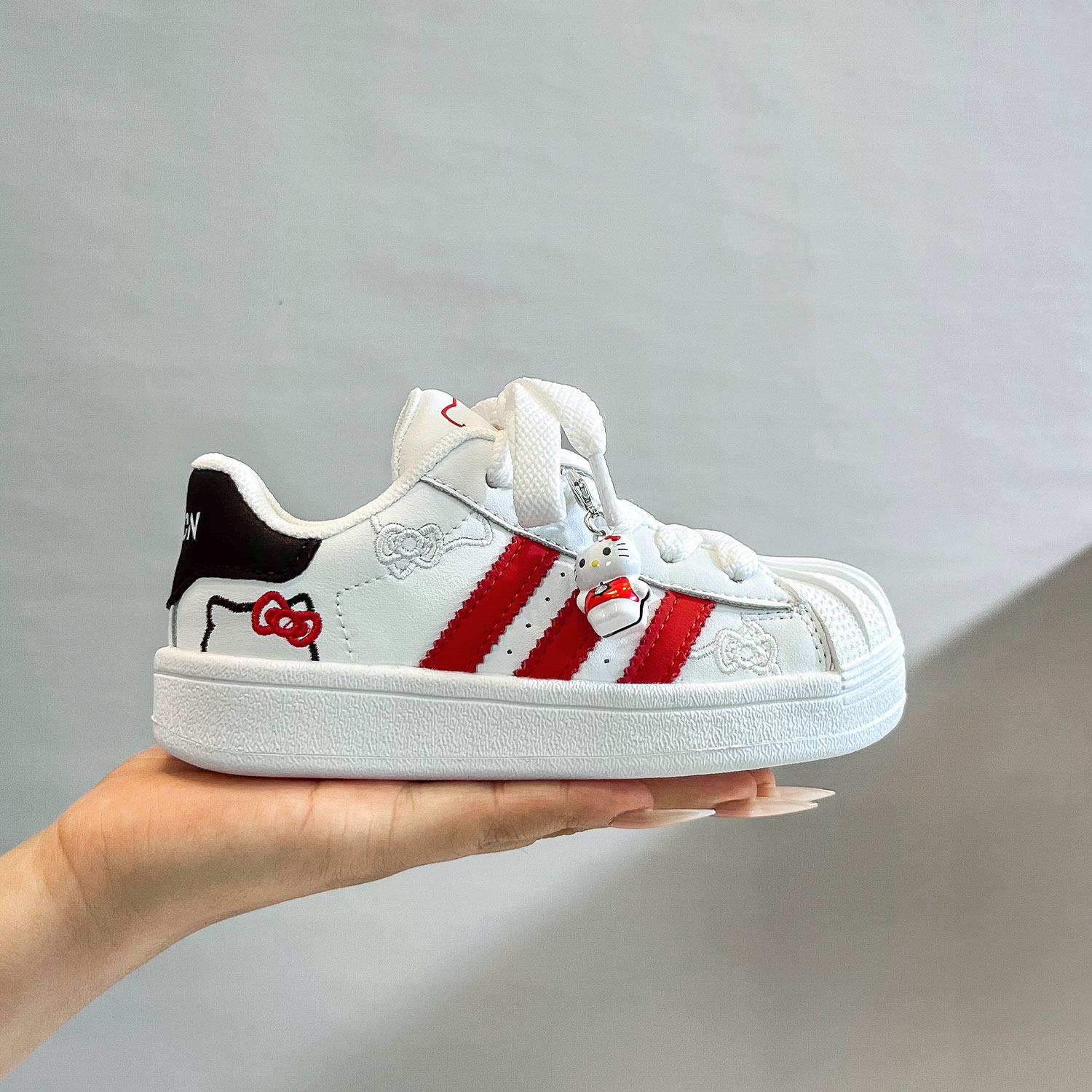 Kitty猫咪可爱贝壳头鞋女童鞋子2026新款春儿童运动鞋男童小白鞋