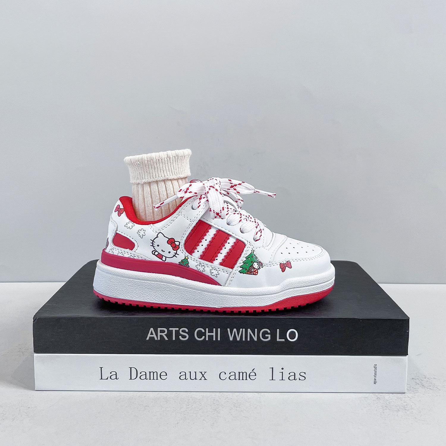 kitty猫咪联名款运动鞋女童鞋子2026过年鞋子红色板鞋男童儿童鞋