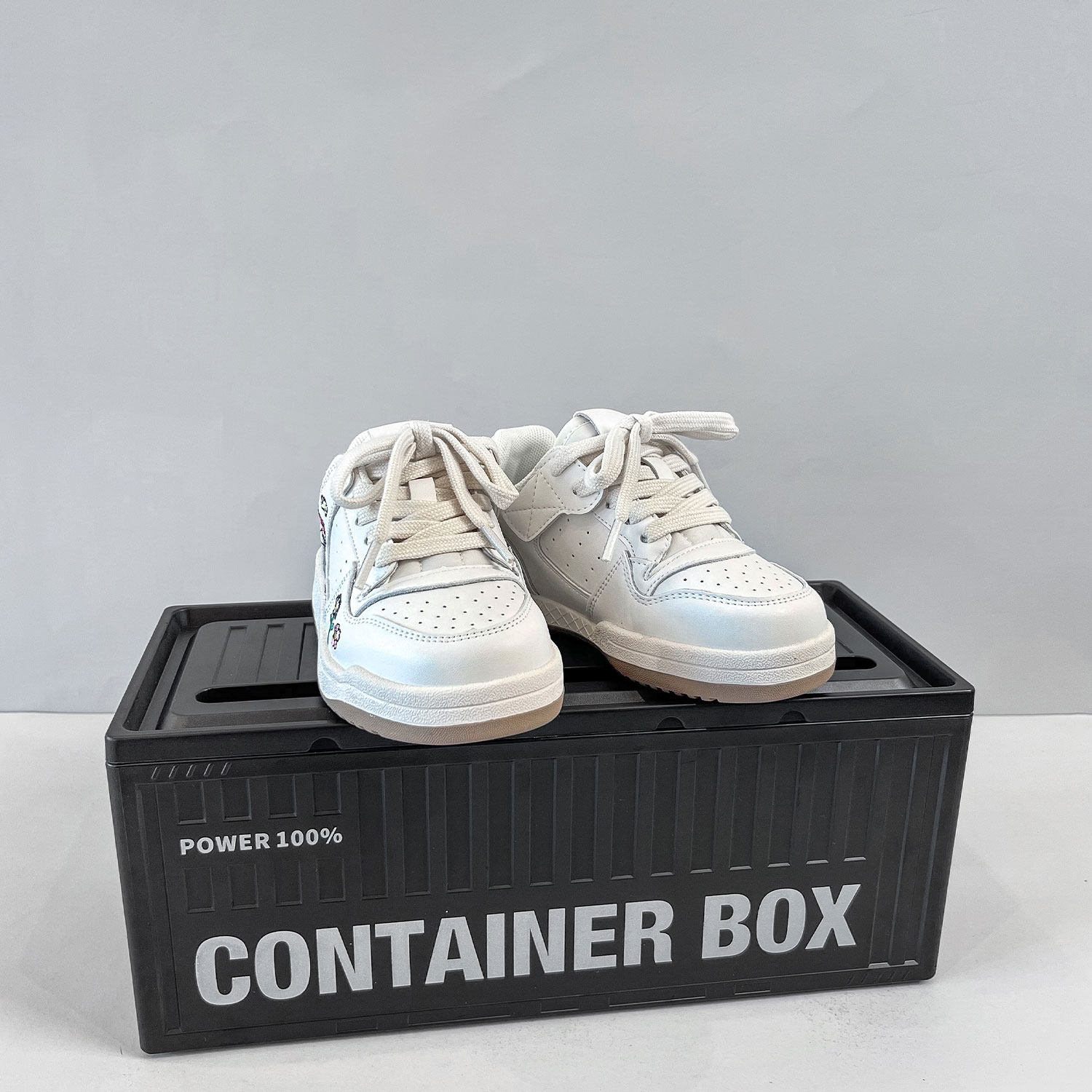 真皮可爱猫咪小白鞋女童鞋子2026新款春秋儿童运动鞋男童小白鞋潮