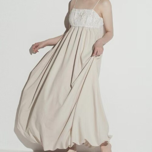 日单eaphi 原单2024新款设计感小众蕾丝花边拼接带胸杯吊带连衣裙