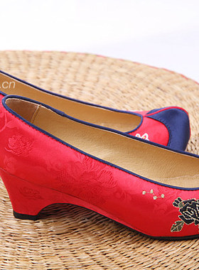 韩国传统韩服绣花勾鞋/新娘韩服鞋/5cm红色蓝勾绣花鞋/H-P01807