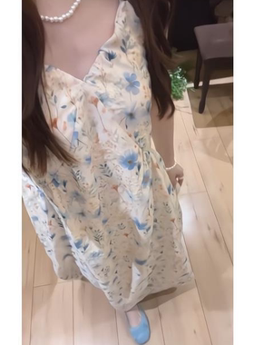 8335#夏季温柔碎花绝美氛围设计感气质吊带连衣裙