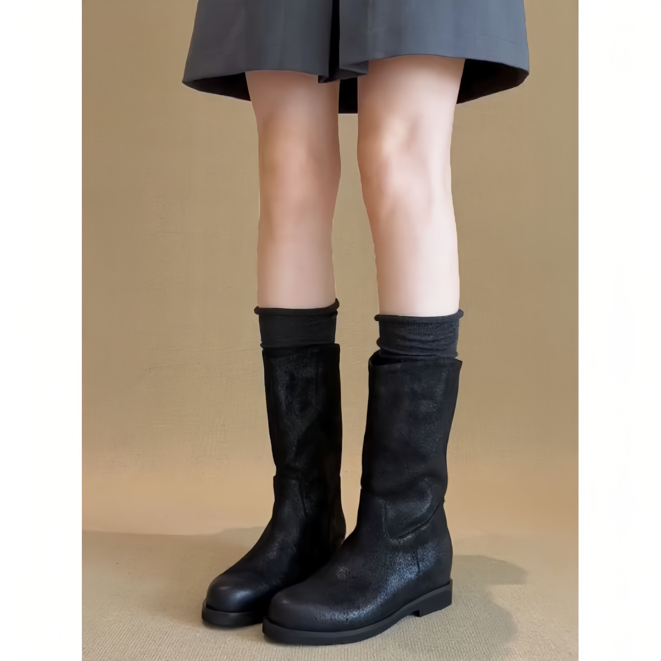 羊皮版~复古黑色褶皱圆头中筒靴