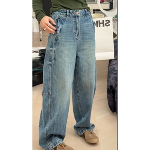 秒发新款诗歌兰95136时尚蓝色水洗磨白弯刀松弛感牛仔裤女25早秋