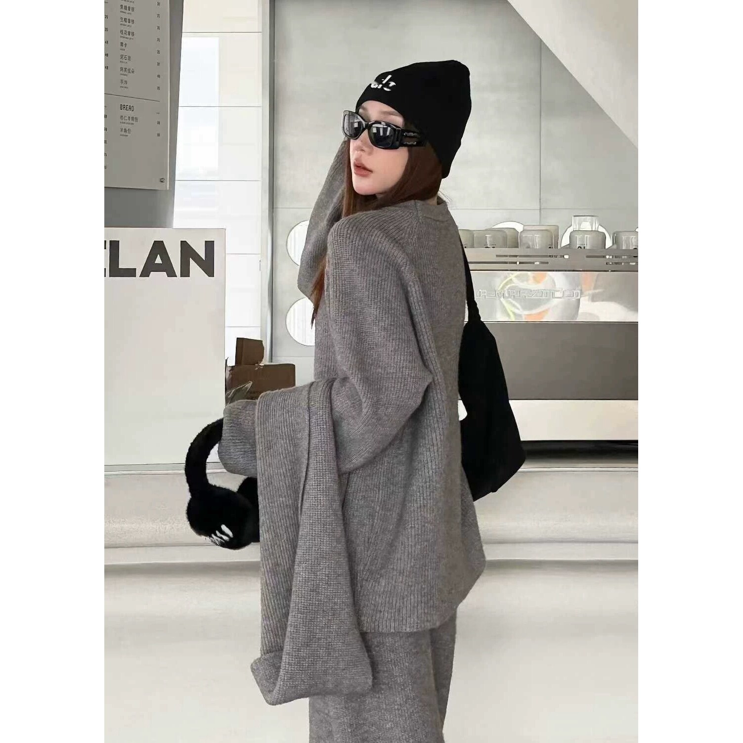 诗歌兰女装2025冬款 771慵懒温柔围巾毛衣+七分针织裤三件套装女