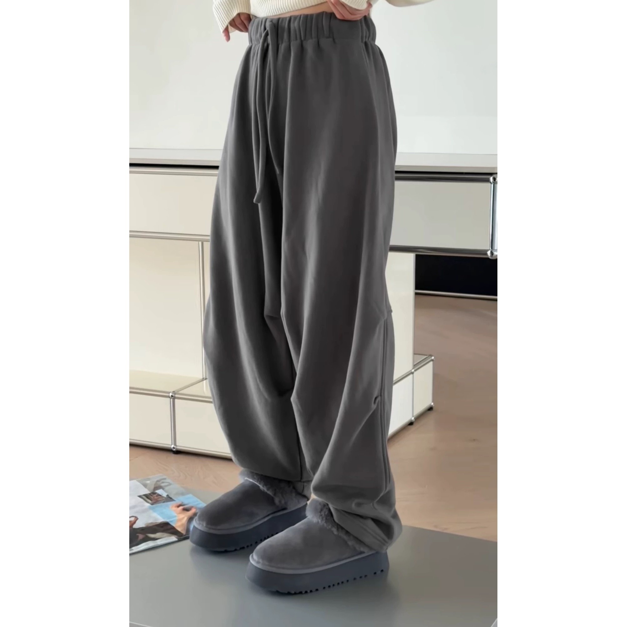 秒发诗歌兰女装2025冬款3216简约风潮流百搭松紧腰弯刀裤加绒卫裤