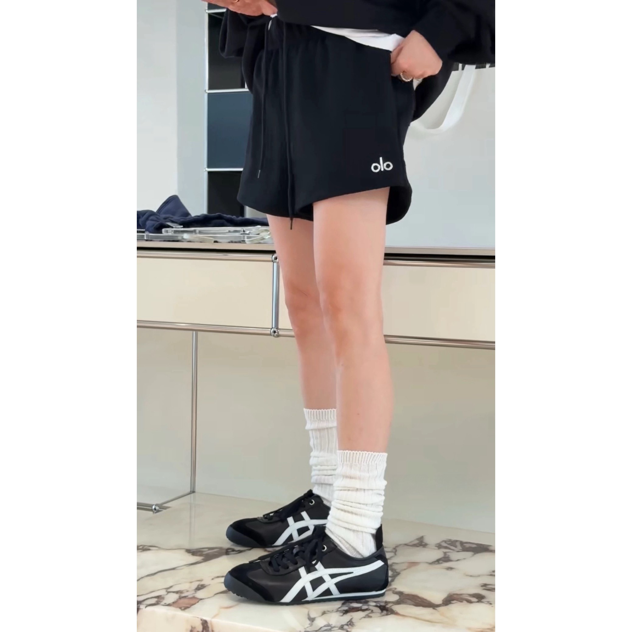 现发诗歌兰C58416运动减龄美式松紧腰磨毛卫裤短裤女新款2025秋款