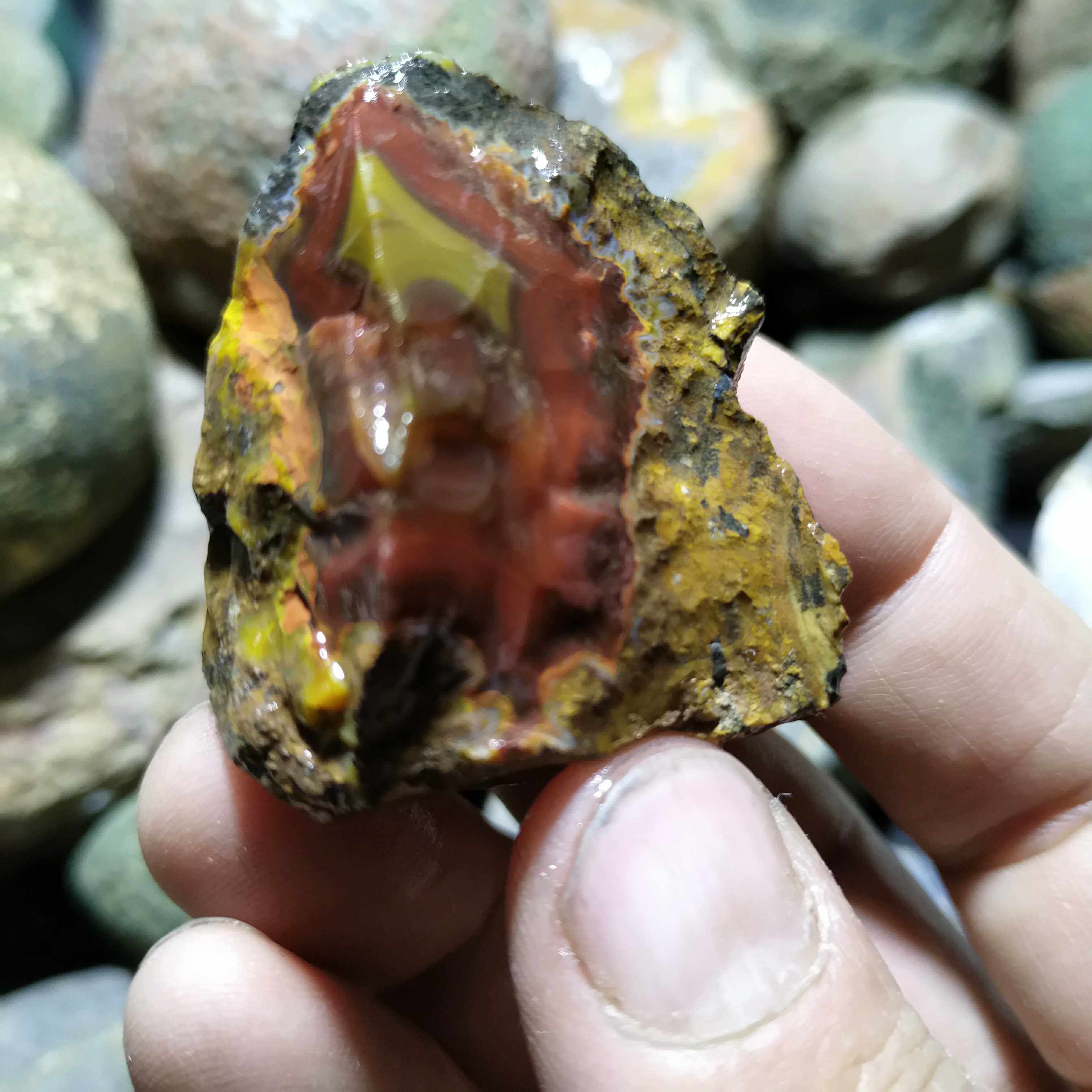 宣化战国红玛瑙原石主山料明料小料渣料雕件料吊坠料戒面料240301