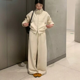 2026秋新款立领加厚拉链卫衣外套+高腰卫裤两件套女米色糯米套装