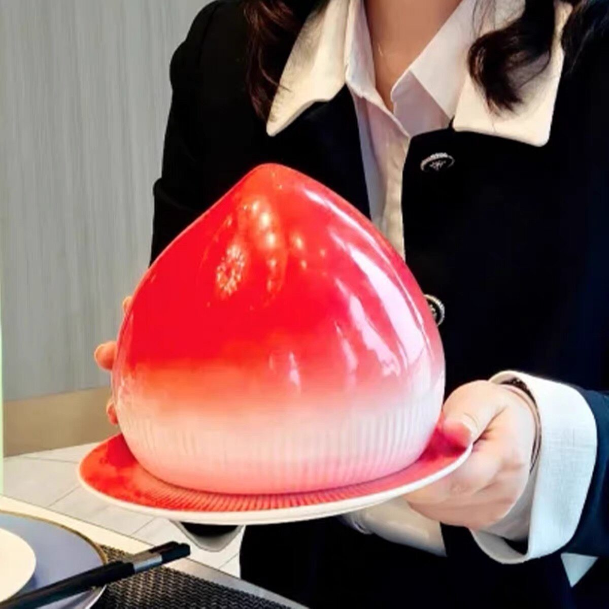 中式陶瓷寿桃意境长寿面盘