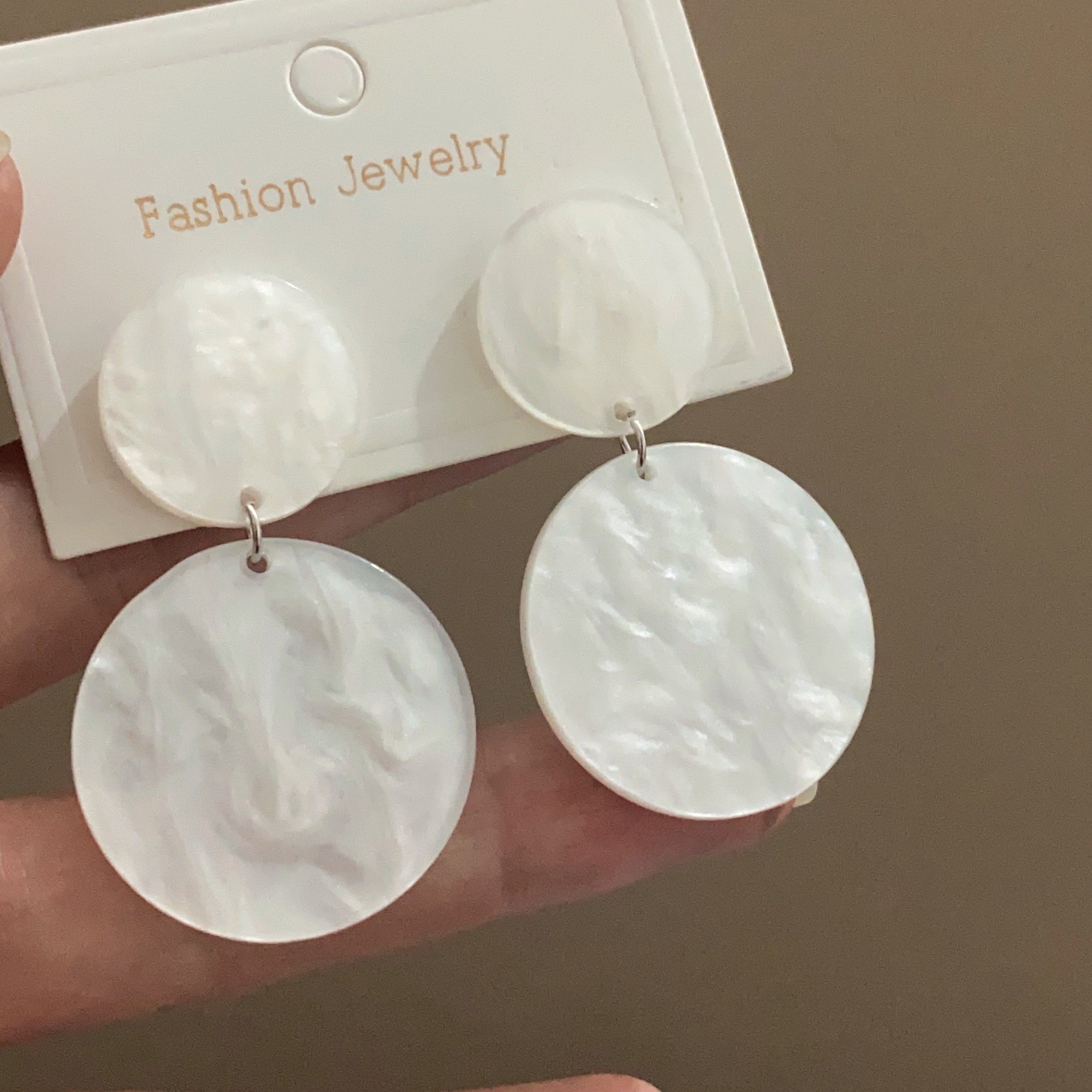 欧美夸张个性潮人显瘦脸亚克力白色耳环圆形几何长款耳夹无耳洞女