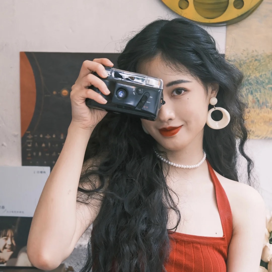 白色摩登复古耳饰油画感耳环复古港风赫本夸张大圆环网红耳夹