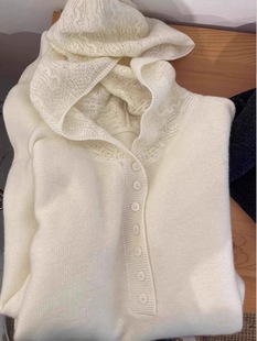 白色镂空连帽套头羊毛针织毛衣女秋冬2025新款宽松内搭打底衫冬季