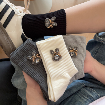 温小熊原创精品闪钻小兔女袜高含棉量抗起球棉韩版个性舒适中筒袜