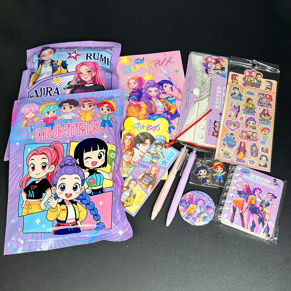 圣诞礼物kpop猎魔女团文具盲袋学生考试奖励学习用品大礼包贴纸