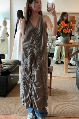 PREON工厂自制春夏新款时髦设计感叠穿褶皱v领背心连衣裙ethos风